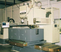 Brown and Sharp 500VC Bed Mill with ATC, CENTROID M-400 equipped.